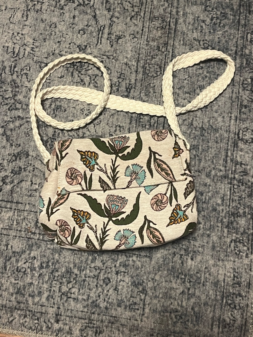 Universal Thread crossbody purse